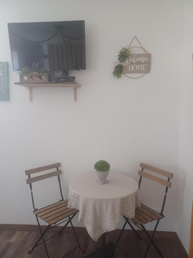 Chambre D'Hote Au Jardin Le Clos Des Vins D'Anges Сен-Пьер-де-Шан Экстерьер фото