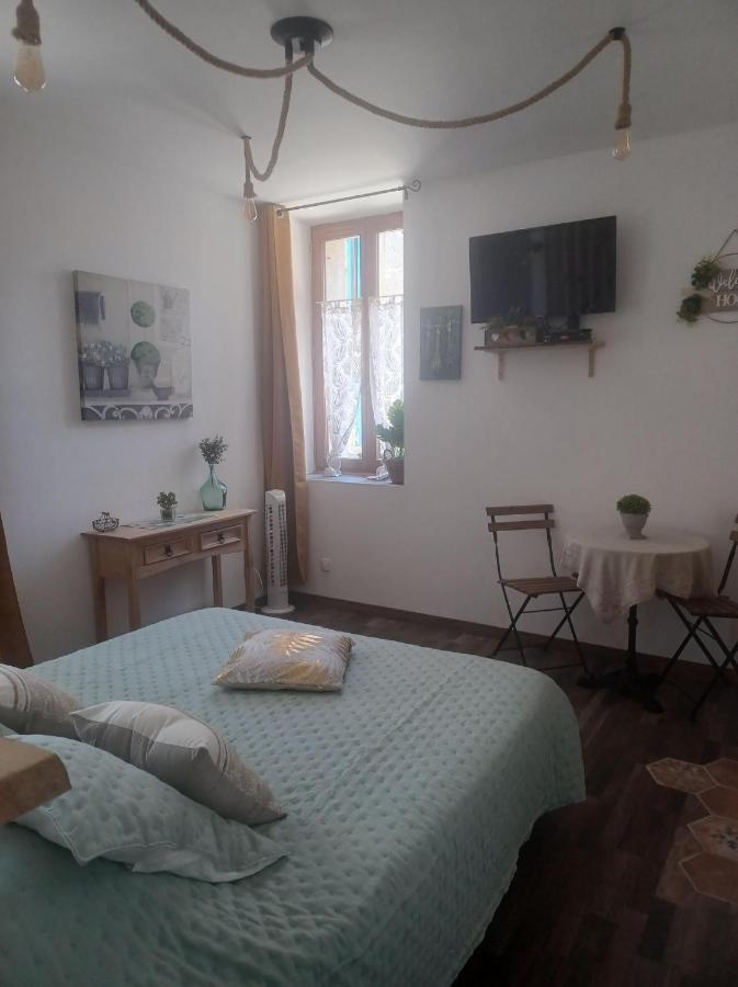 Chambre D'Hote Au Jardin Le Clos Des Vins D'Anges Сен-Пьер-де-Шан Экстерьер фото