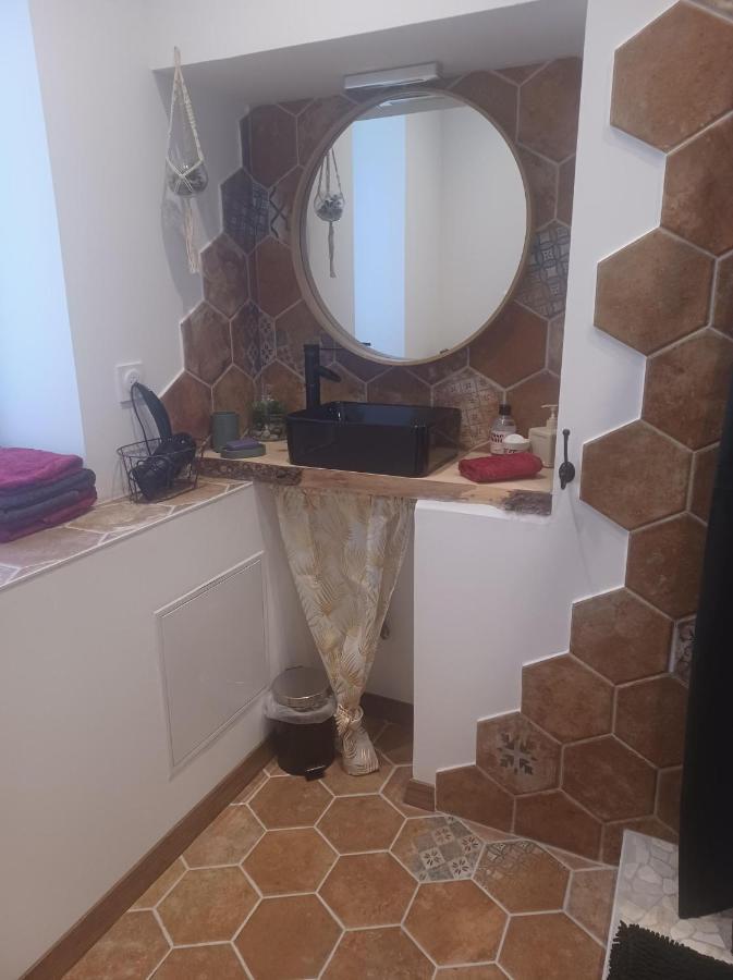 Chambre D'Hote Au Jardin Le Clos Des Vins D'Anges Сен-Пьер-де-Шан Экстерьер фото